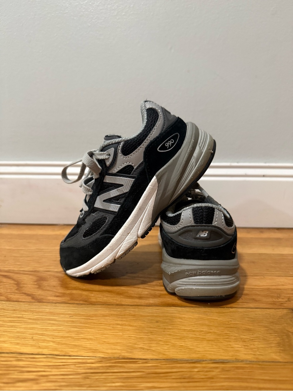 New Balance Kids 990 Sneaker - Black & Gray
